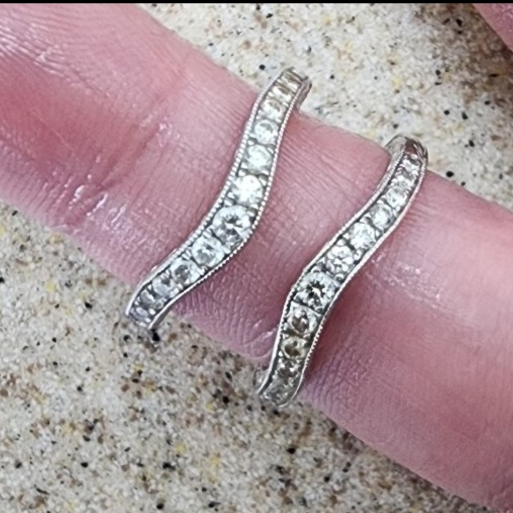 Gabriel & CO. 14kt White Gold Wedding Band Set. - Picture 4 of 8